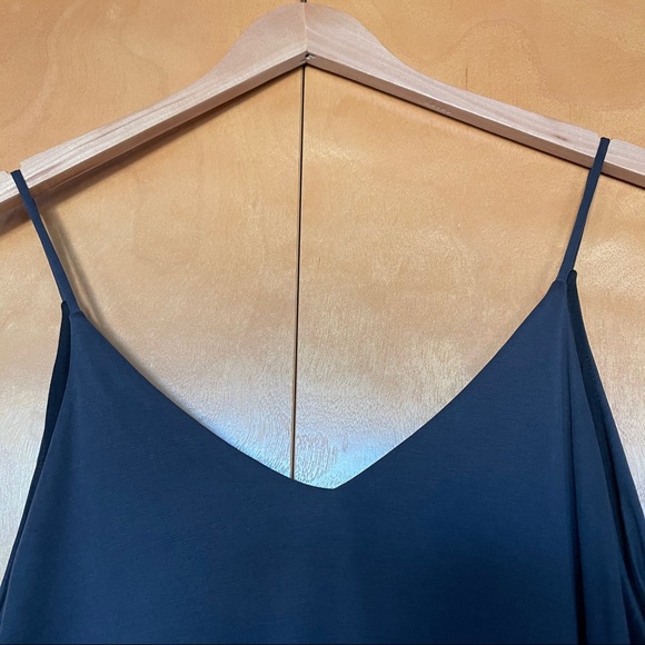 Aritzia Talula Tank - Picture 4 of 7